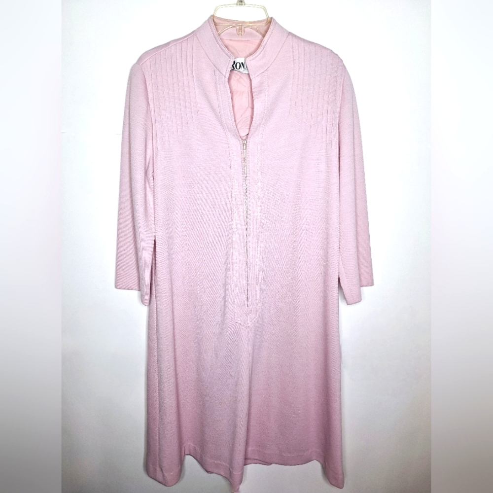 Vtg. Rona New York Brand "Ladys That Lunch" Old money,lounger, house dress.